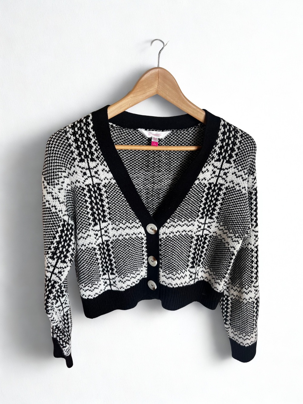 No Boundaries Plaid V-Neck Cropped Sweater Size Small 3-5